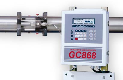 GC868 Clamp On Gas Flowmeter installed on a pipe